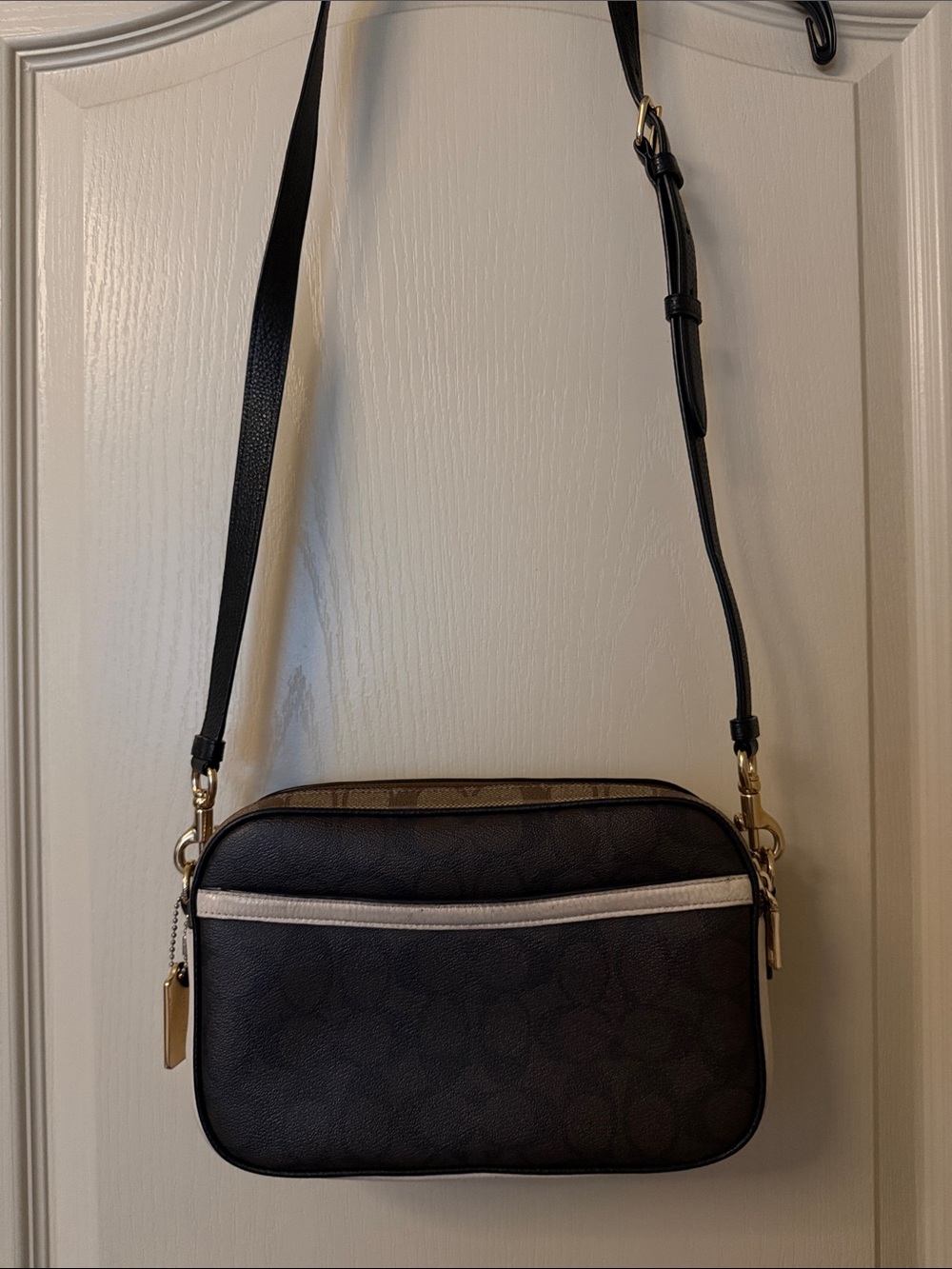 Coach Signature Crossbody Bag in Brown and Cream - Picture 3 of 11